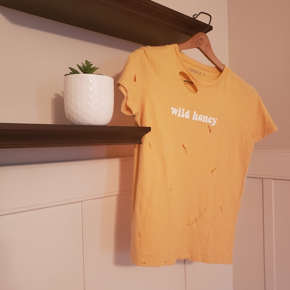Distressed yellow shirt "Wild Honey"
